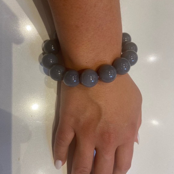 Chic Gray Jade Beaded Bracelet - Picture 4 of 4